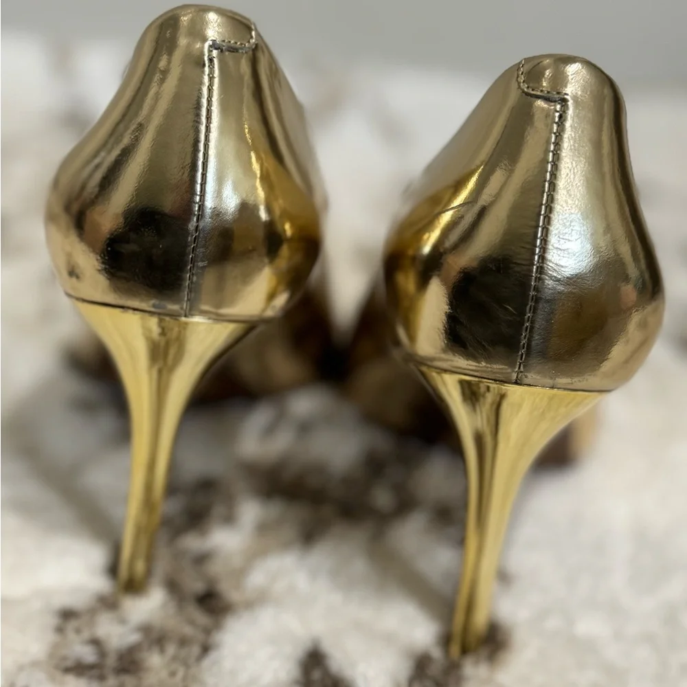 Michael Kors Gold Metallic Stiletto Heels pre loved  in great condition - Picture 3 of 7